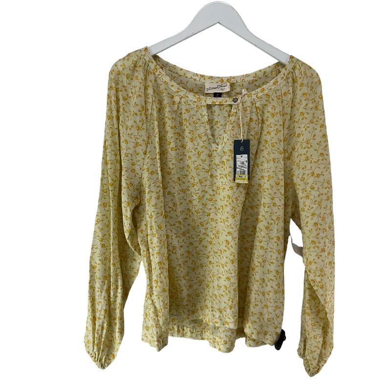 Top Long Sleeve By Universal Thread In Yellow, Size: M